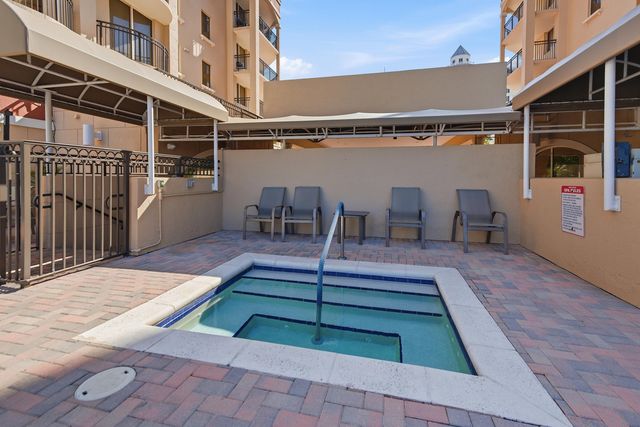 2001 N Ocean Boulevard 702s, Fort Lauderdale, FL 33305