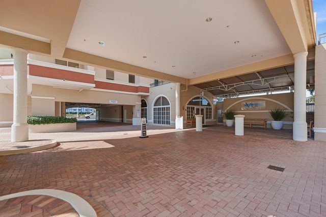 2001 N Ocean Boulevard 702s, Fort Lauderdale, FL 33305