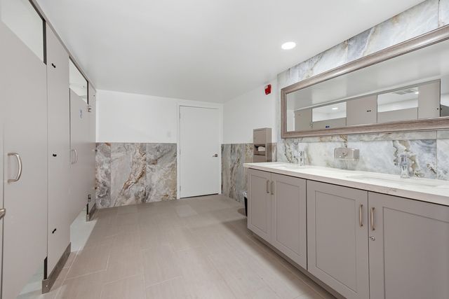 2001 N Ocean Boulevard 702s, Fort Lauderdale, FL 33305