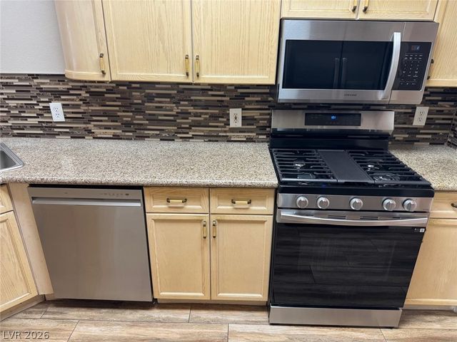 7926 CINA Avenue, Las Vegas, NV 89147