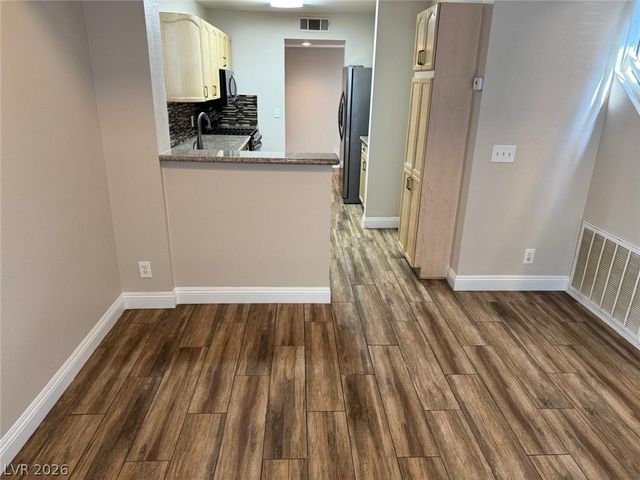 7926 CINA Avenue, Las Vegas, NV 89147