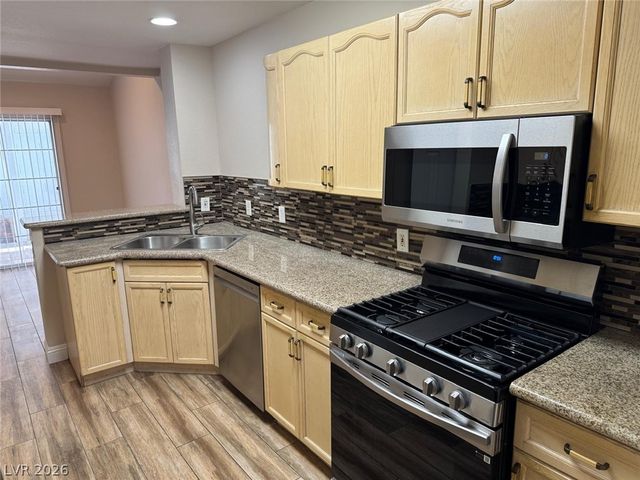 7926 CINA Avenue, Las Vegas, NV 89147