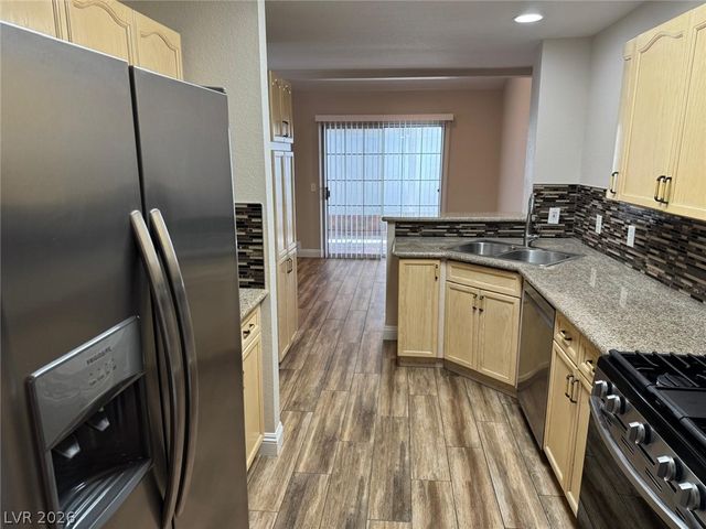 7926 CINA Avenue, Las Vegas, NV 89147