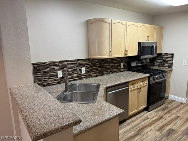 7926 CINA Avenue, Las Vegas, NV 89147
