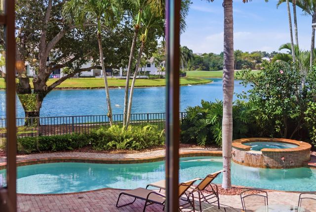442 Savoie Drive, Palm Beach Gardens, FL 33410