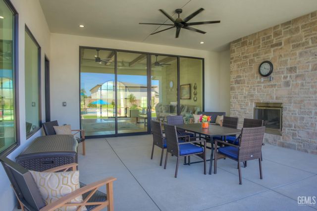 16624 Weatherly Court, Bakersfield, CA 93314