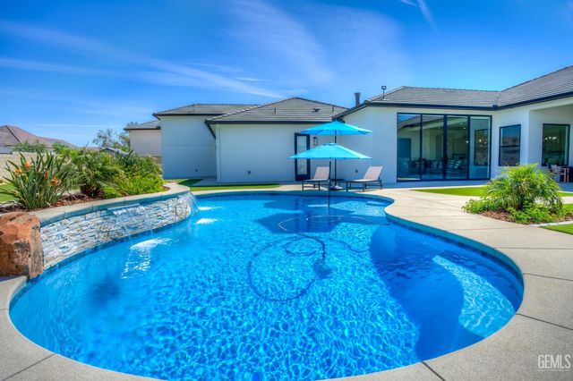 16624 Weatherly Court, Bakersfield, CA 93314