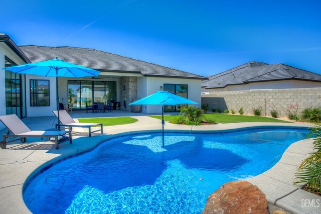 16624 Weatherly Court, Bakersfield, CA 93314