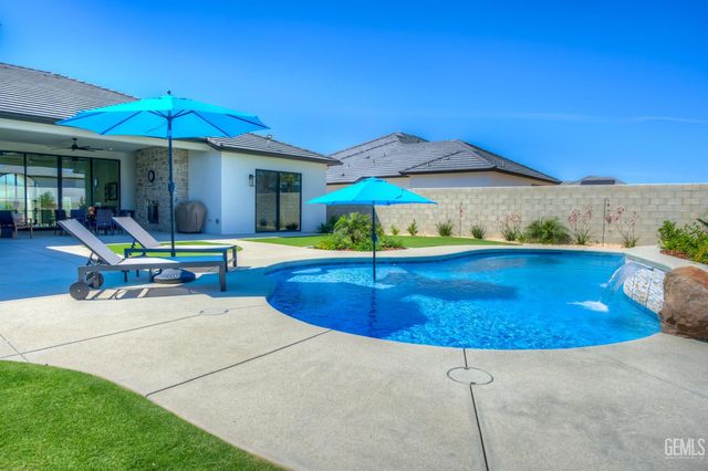 16624 Weatherly Court, Bakersfield, CA 93314