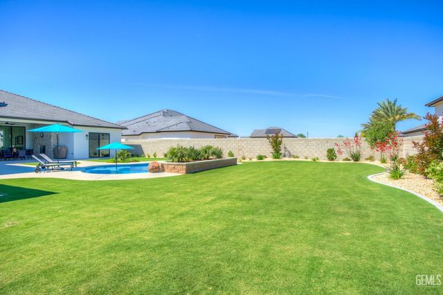 16624 Weatherly Court, Bakersfield, CA 93314