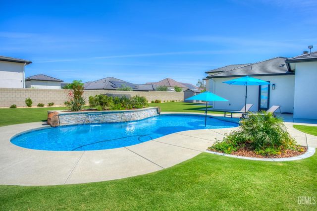 16624 Weatherly Court, Bakersfield, CA 93314