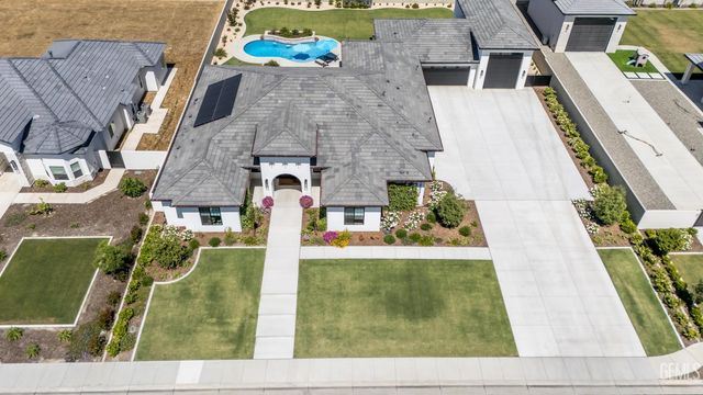 16624 Weatherly Court, Bakersfield, CA 93314