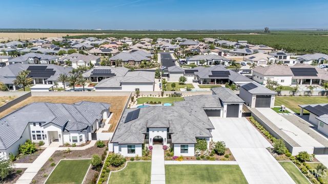 16624 Weatherly Court, Bakersfield, CA 93314