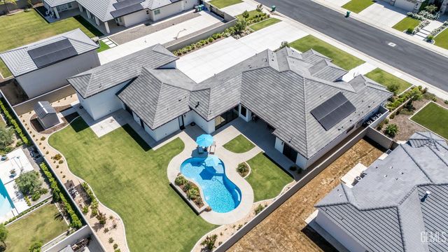 16624 Weatherly Court, Bakersfield, CA 93314