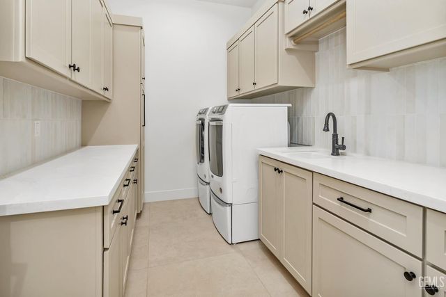 16624 Weatherly Court, Bakersfield, CA 93314