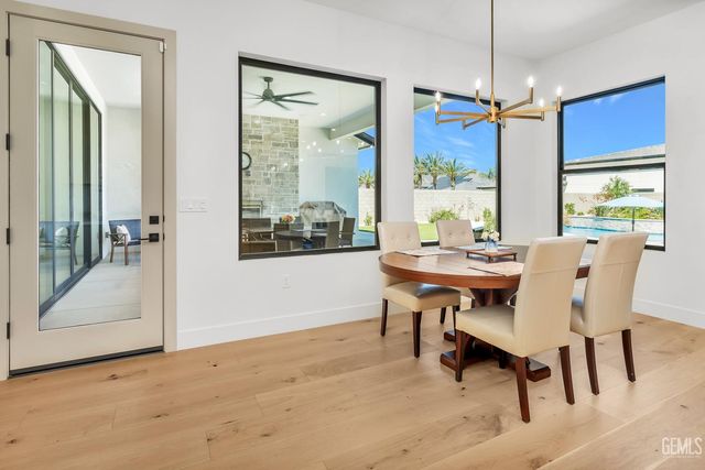 16624 Weatherly Court, Bakersfield, CA 93314