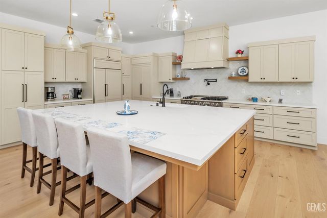 16624 Weatherly Court, Bakersfield, CA 93314