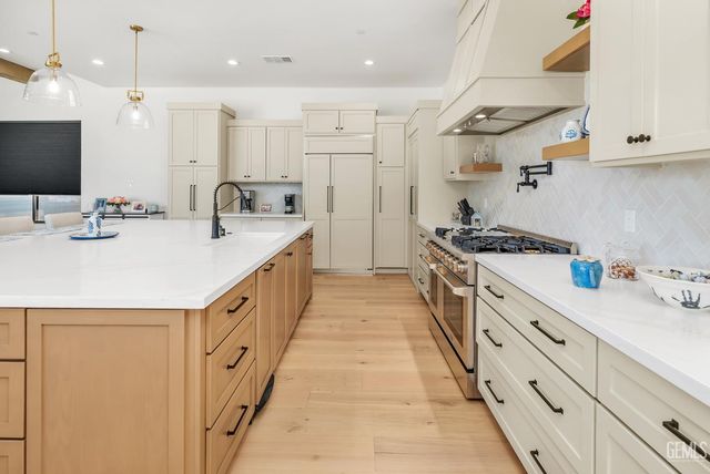 16624 Weatherly Court, Bakersfield, CA 93314