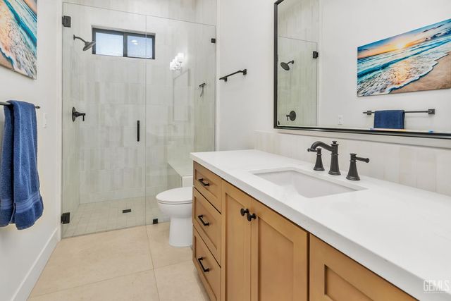 16624 Weatherly Court, Bakersfield, CA 93314