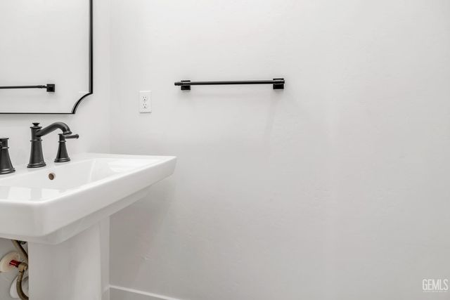 16624 Weatherly Court, Bakersfield, CA 93314