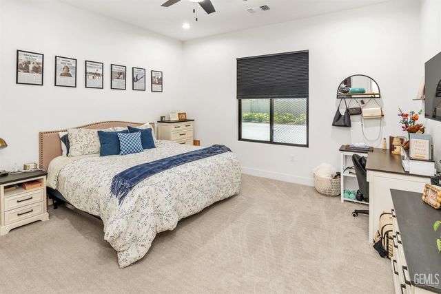 16624 Weatherly Court, Bakersfield, CA 93314