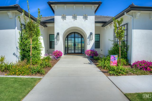 16624 Weatherly Court, Bakersfield, CA 93314