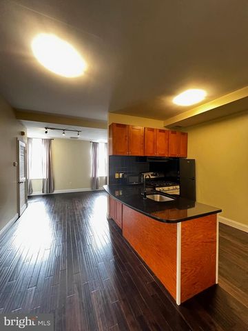 443 Fairmount Ave Side D, Philadelphia, PA 19123