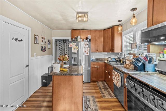 15 Chestnut Street, Waretown, NJ 08758