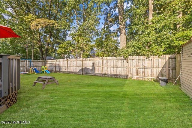 15 Chestnut Street, Waretown, NJ 08758