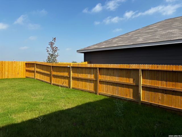 1421 SEQUOIA PARK, Converse, TX 78109