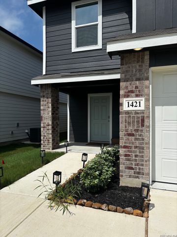 1421 SEQUOIA PARK, Converse, TX 78109