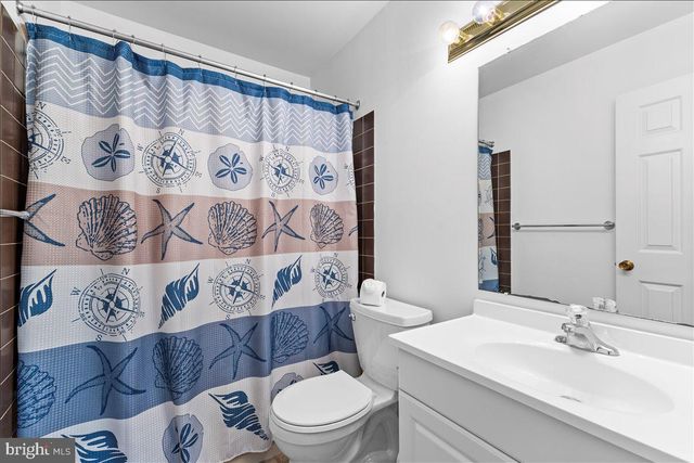 502 BROOKWOOD DR, Ambler, PA 19002