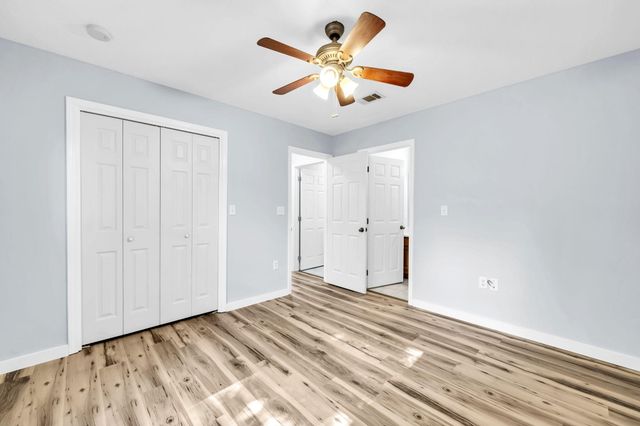 609 E Edney Avenue, Crestview, FL 32536