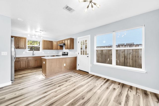 609 E Edney Avenue, Crestview, FL 32536