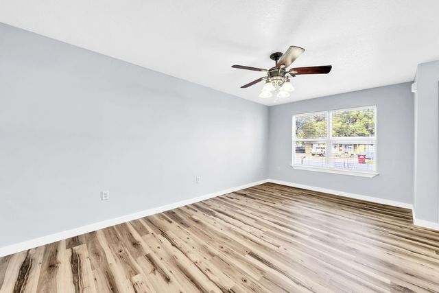 609 E Edney Avenue, Crestview, FL 32536