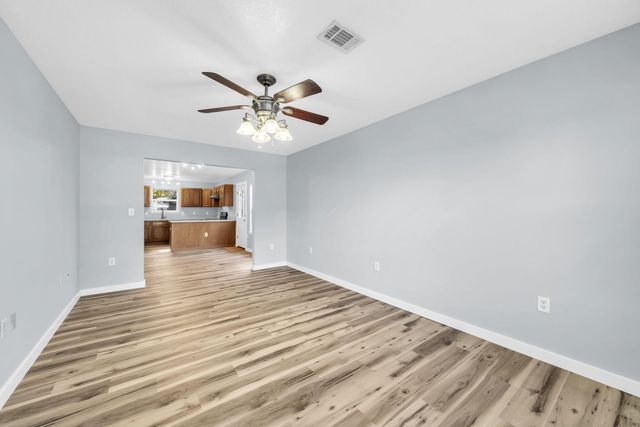 609 E Edney Avenue, Crestview, FL 32536