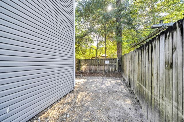 609 E Edney Avenue, Crestview, FL 32536