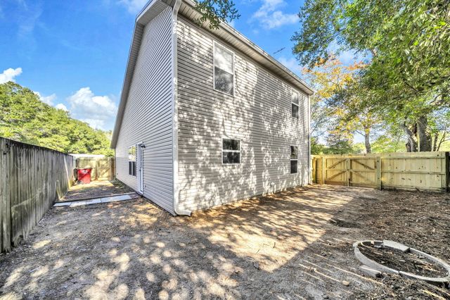 609 E Edney Avenue, Crestview, FL 32536