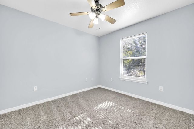 609 E Edney Avenue, Crestview, FL 32536