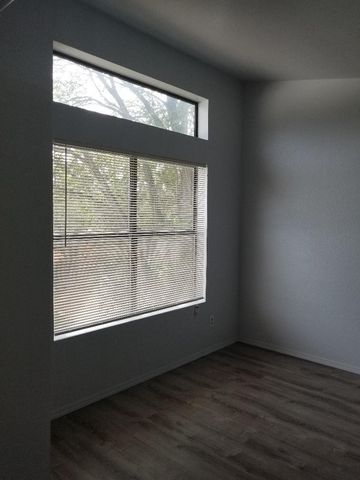 303 Vassar Drive SE Apt 2, Albuquerque, NM 87106