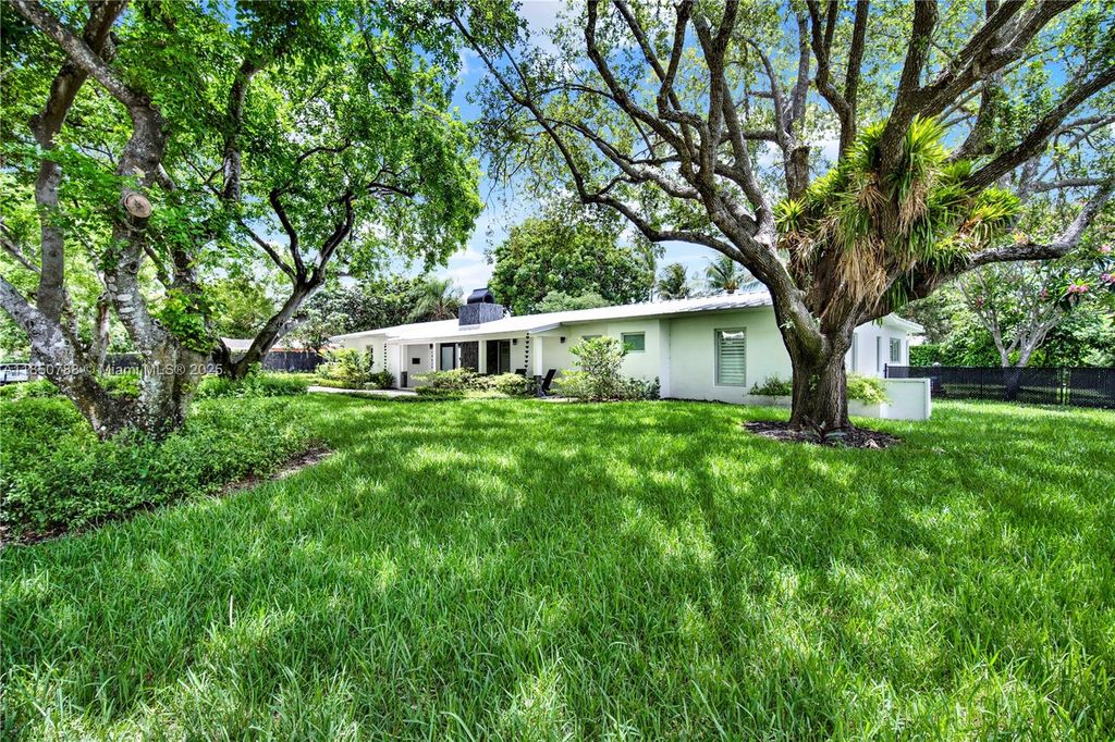 14625 SW 83rd Pl, Palmetto Bay, FL 33158