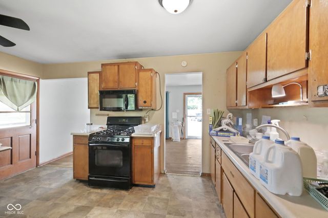 9 Kiefer Court, Beech Grove, IN 46107