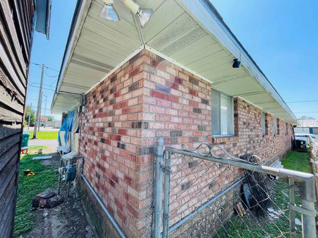 218 Telegraph, Napoleonville, LA 70390