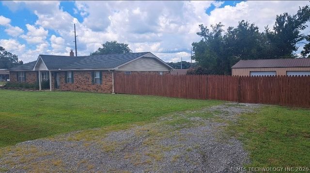 1903 N 11th Street, Mcalester, OK 74501