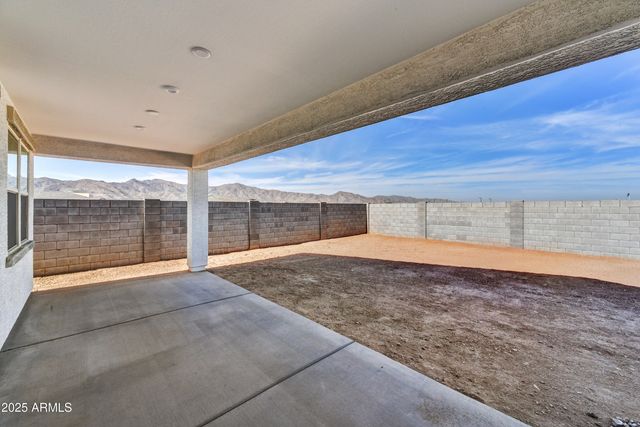 18950 W STELLA Avenue, Waddell, AZ 85355