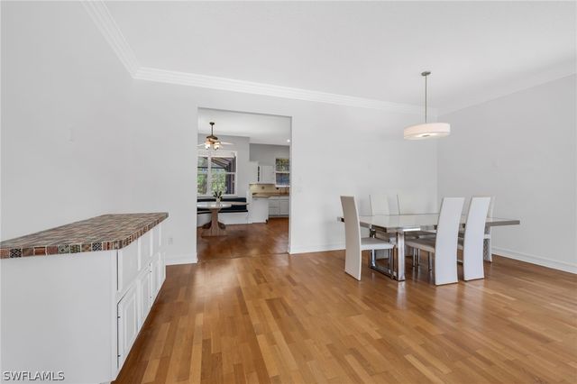 5790 Standing Oaks LN, Naples, FL 34119