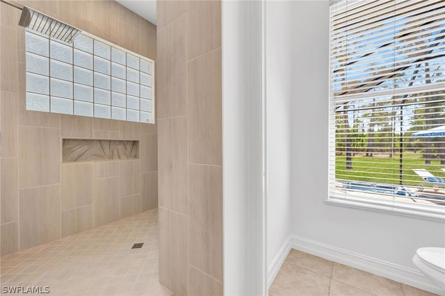 5790 Standing Oaks LN, Naples, FL 34119