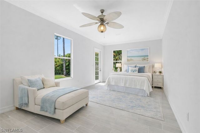 5790 Standing Oaks LN, Naples, FL 34119