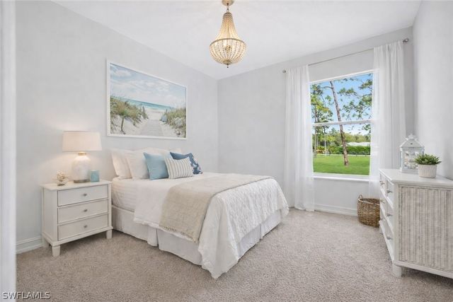 5790 Standing Oaks LN, Naples, FL 34119