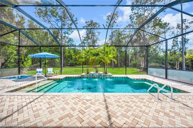 5790 Standing Oaks LN, Naples, FL 34119